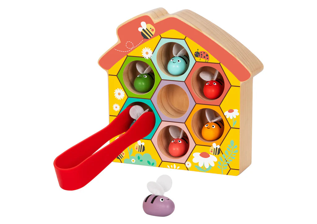 Wooden Beehive - hi Pando
